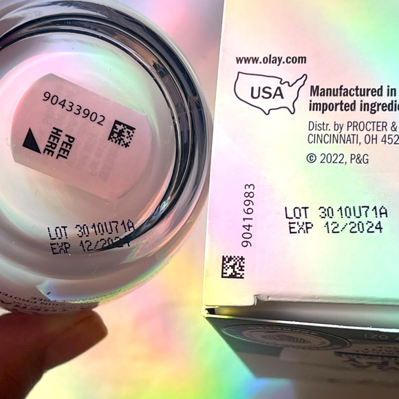 Olay Sensitive Face Moisturizer Cream with Colloidal Oatmeal - Picture 2 of 7